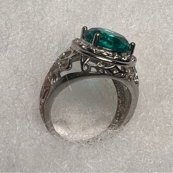 Vintage Green Gemstone Fashion Ring Size 6 Marked S925 Filigree Band Open Back - Picture 6 of 10